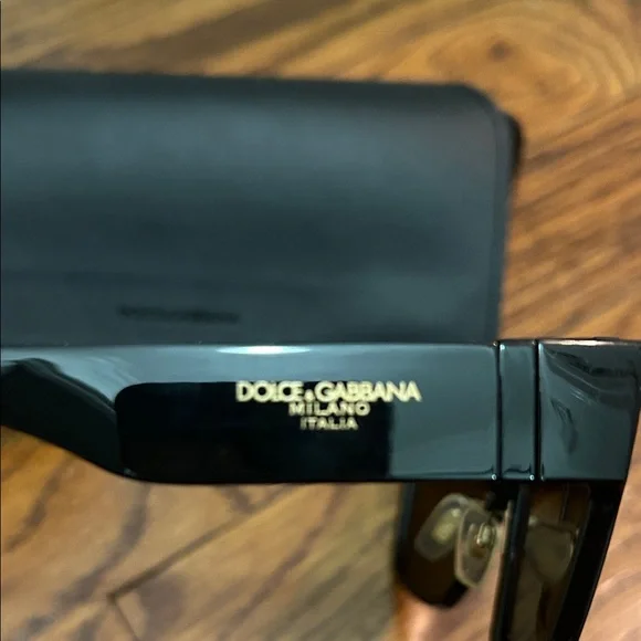 Dolce & Gabbana Black Oversized Sunglasses - Picture 3 of 5